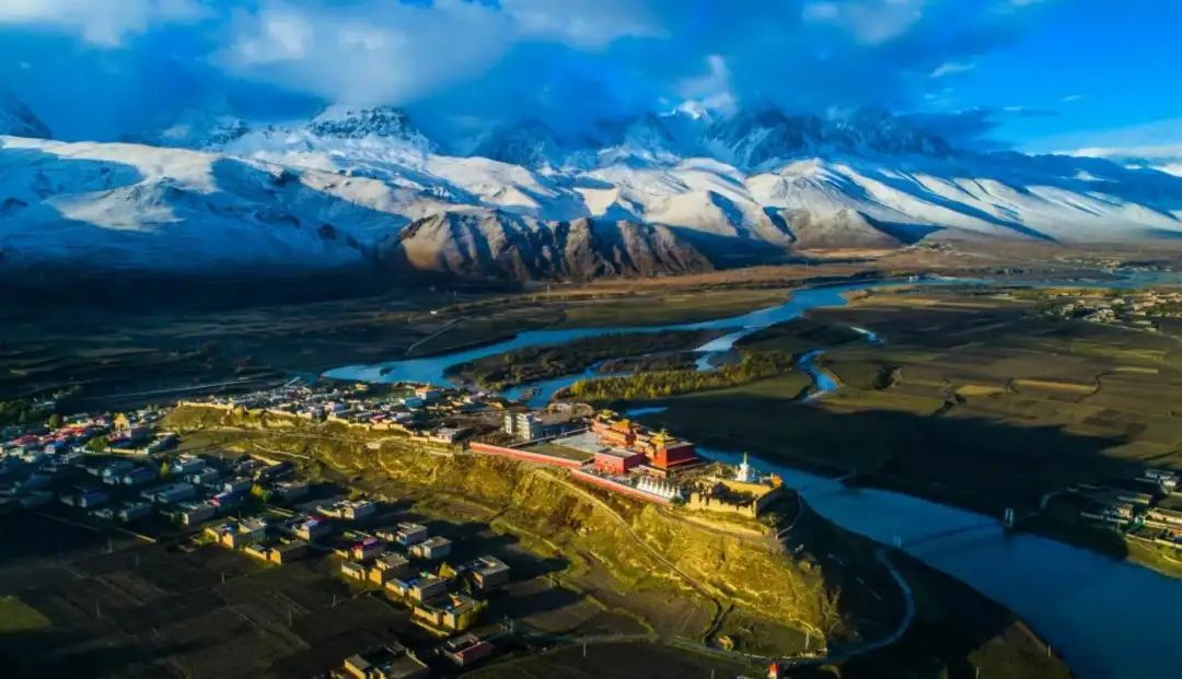 川藏旅行带你看甘孜 (甘孜一网打尽川藏最精华的旅行地)