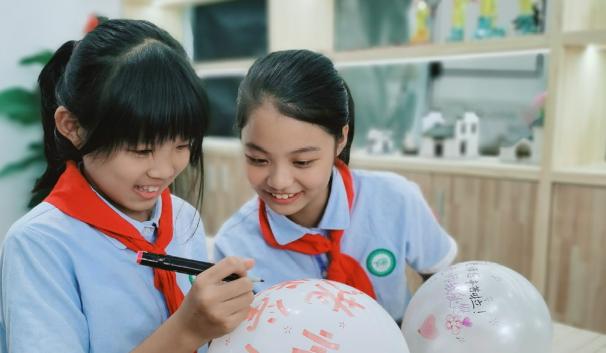 在义乌，教育不能说没有钱、没有地、没有时间研究……