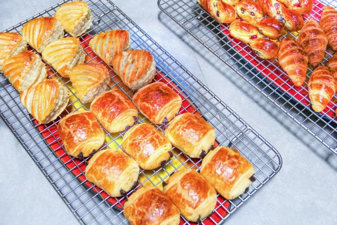 上海虹桥高铁站附近最便宜的酒店,上海国庆酒店推荐100元左右