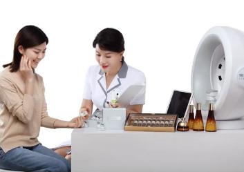 【全国4000店通用｜樊文花丨38元享门市价388元套餐，AI专业肌肤检测+面部深度清洁+面部拨筋+基础补水。卢氏有店