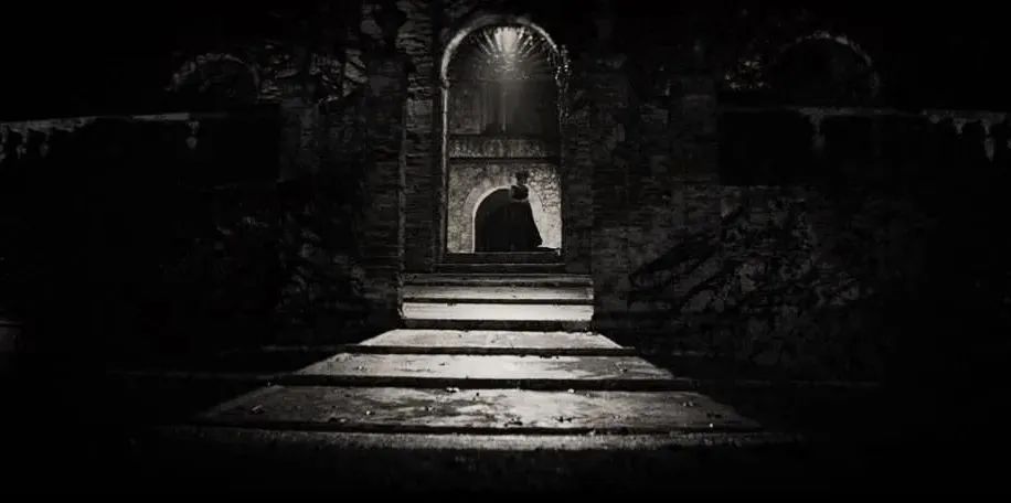 看完你还敢兼职吗,想当法官有多难