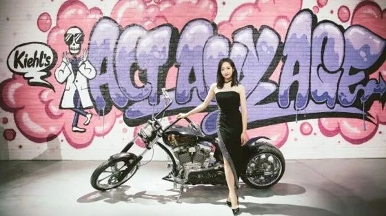 会走秀的程序员VS卖美妆的老友记，你更pick谁？