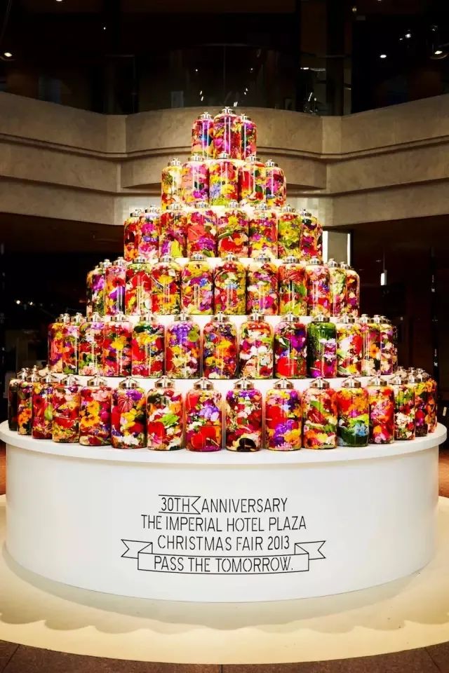 他是日本著名“花花公子”，拈花惹草只为极致的美