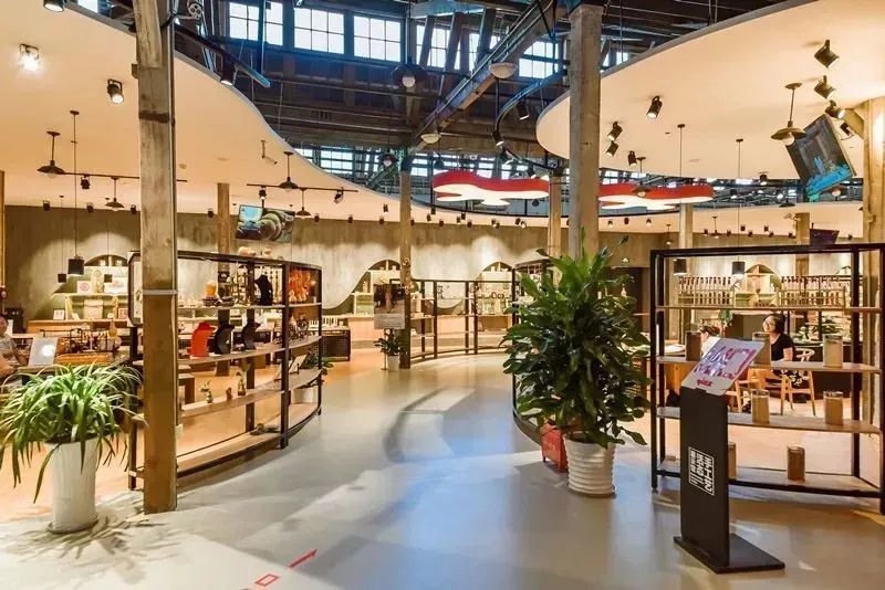 今天，中秋邂逅国庆！拱墅一身“红妆”一城月色，映照万千团圆至味！