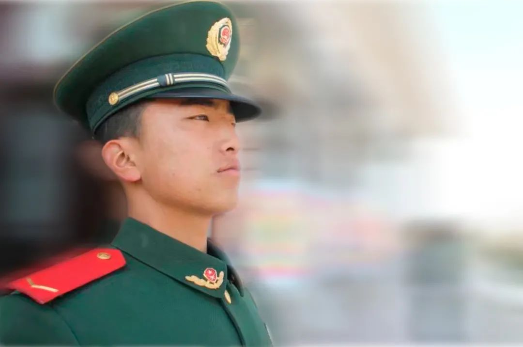 身边的奋斗故事部队,身边故事及感悟