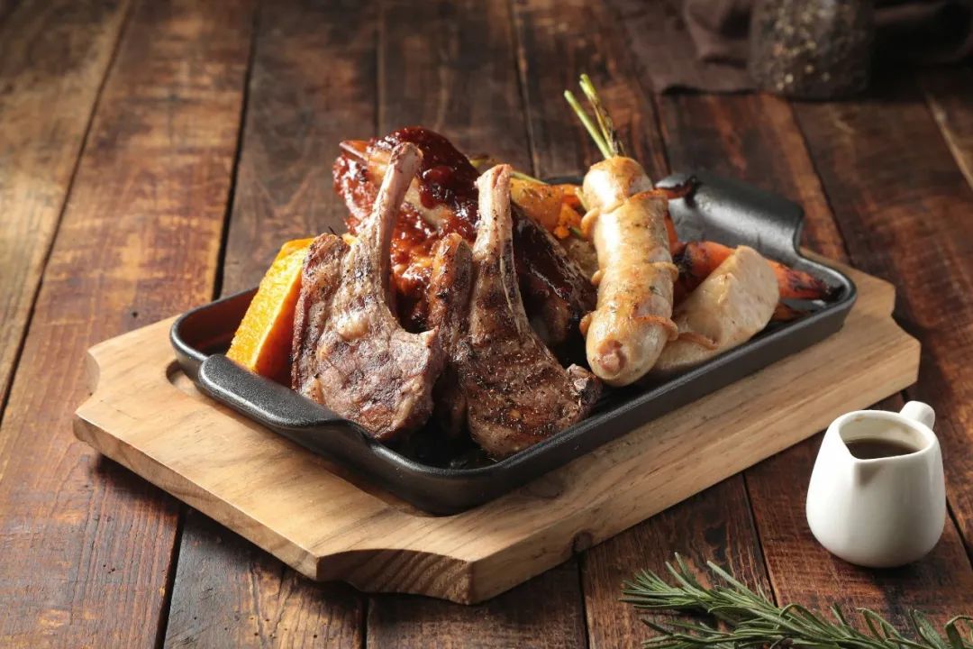 屯里新开finedining,王府花园下午茶,老牌合资酒店新开烘焙坊……本周的贴秋膘指南有点高级(内含福利)|一周好吃