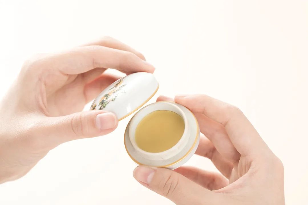 中国香膏vs国外香水,中国香膏vs外国香水