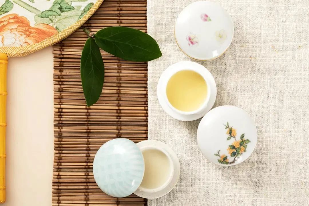 中国香膏vs国外香水,中国香膏vs外国香水