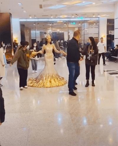 三天打鱼两天晒网｜八戒的珍珠汗衫又在时尚圈翻红了