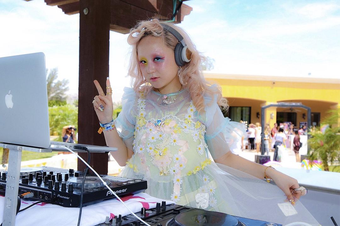 逃离毛坦厂的中国女孩，如何被LadyGaga选中了？