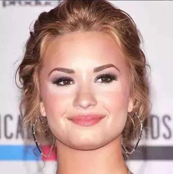 伪素颜女神懒人必备素颜霜,真心不错的一款懒人素颜霜