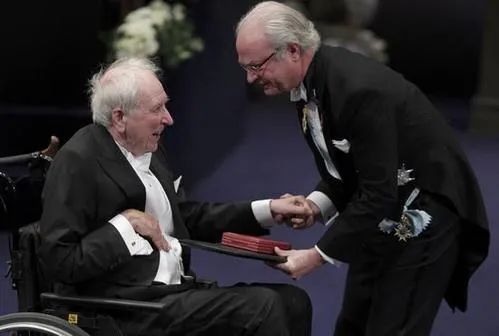 特朗斯特罗姆诗全集,特朗斯特罗姆诗歌全集怎么样