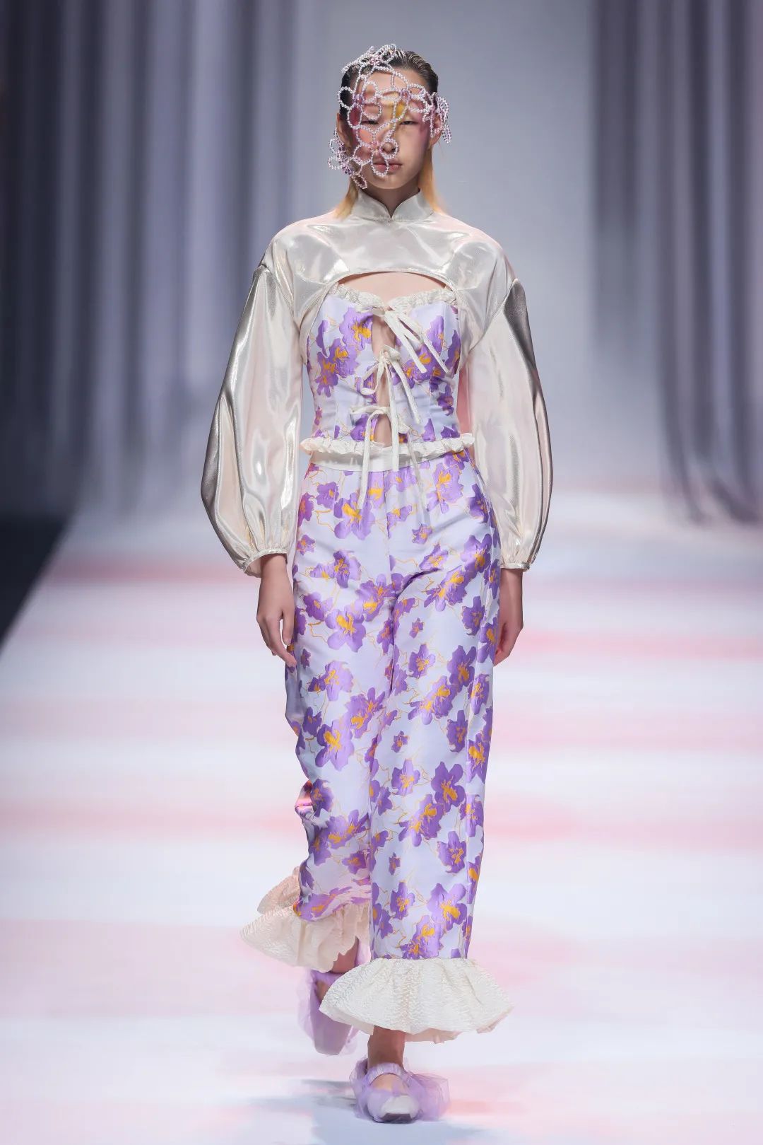 2024春夏时装周趋势,2021春夏中国国际时装周秀场精选