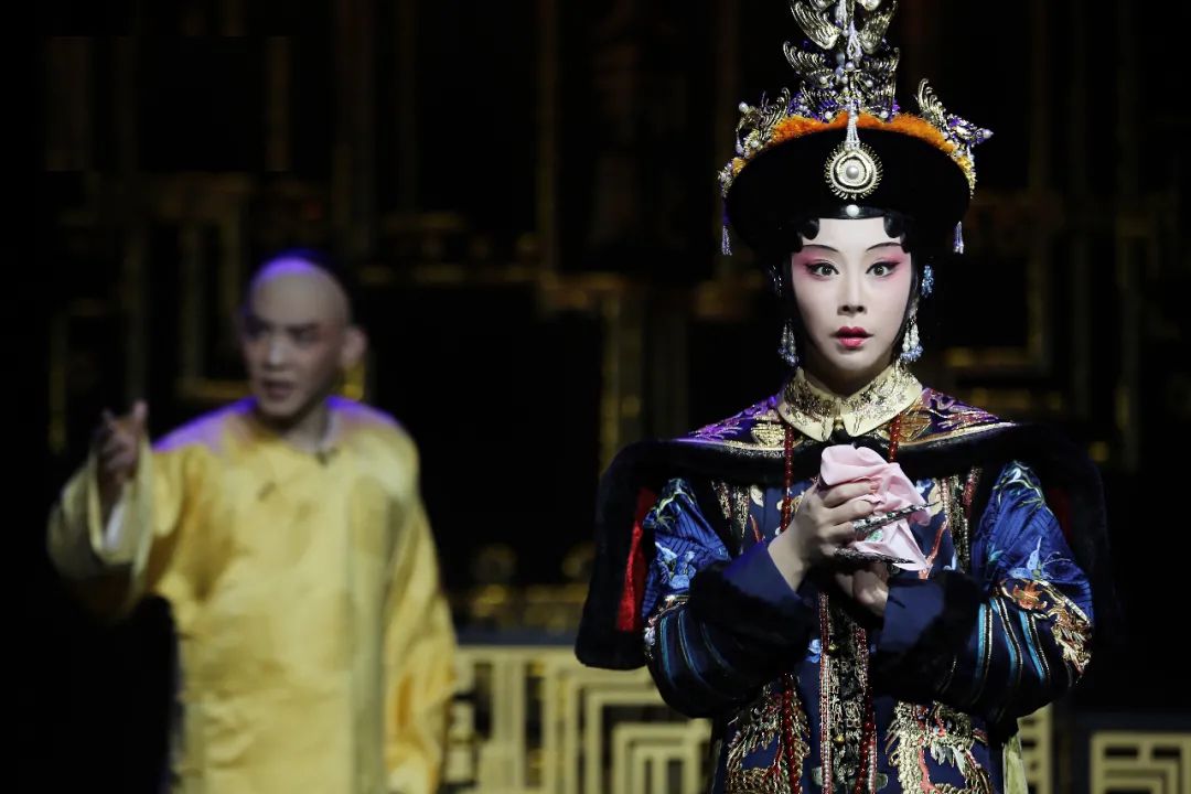 从《鉴证》到《一蓑烟雨》：戏曲是时光雕刻的酒杯，盛得下万千滋味