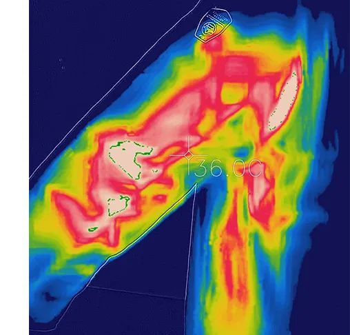 羽绒服千万别乱买这样穿又暖又美,羽绒服穿大的暖还是贴身的暖