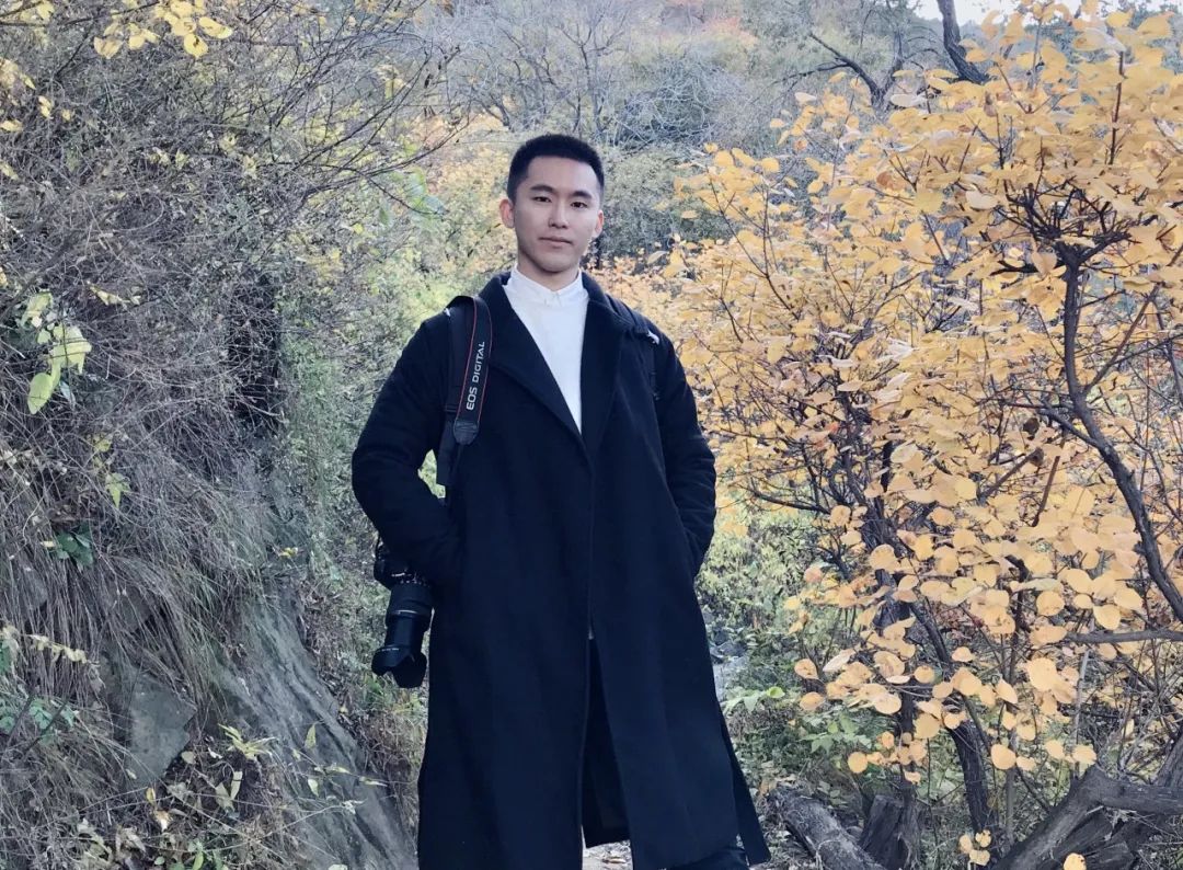 向优秀看齐向榜样靠拢,向优秀的前辈们看齐