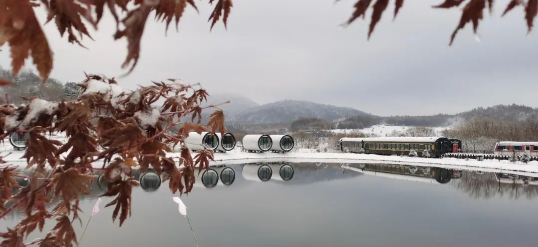 万科松花湖度假区雾凇冰雪节,吉林万科松花湖滑雪场旅游