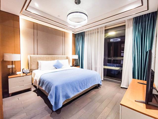 三亚海棠湾希尔顿攻略,三亚湾亚龙湾旅游攻略