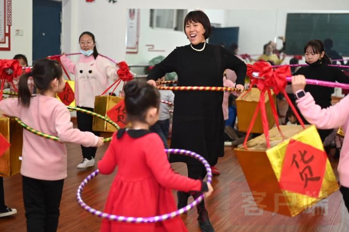 别人家的学校！义马这个学校把课程“玩”出新花样