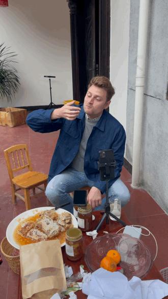 差别在哪？丽水普通山里农耕，却被俄罗斯小伙过成“田园诗”，获赞千万