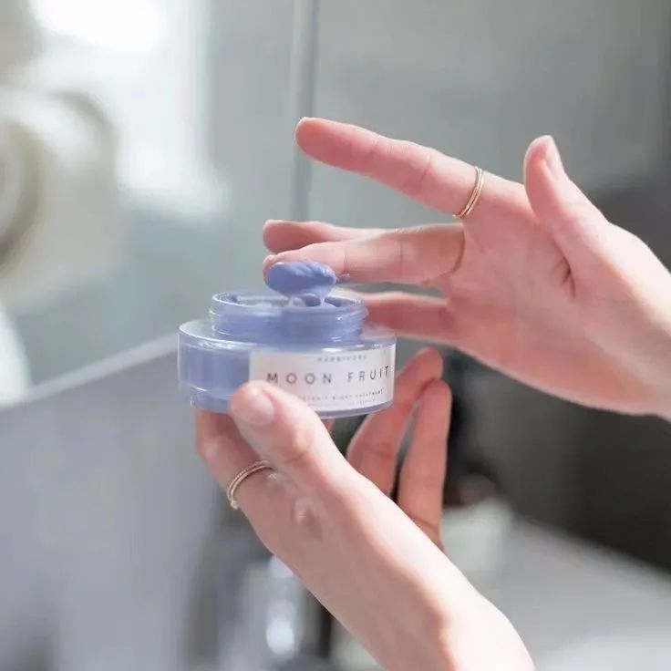 邓紫棋以前穿皮裤的造型,邓紫棋穿粉皮裤的照片