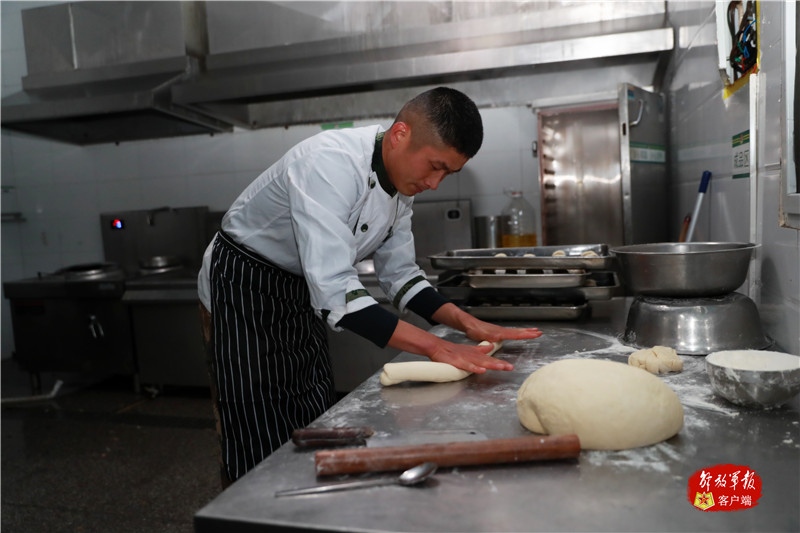 从退伍军人到生鲜大王的华丽转身,从士兵到干部的华丽转身