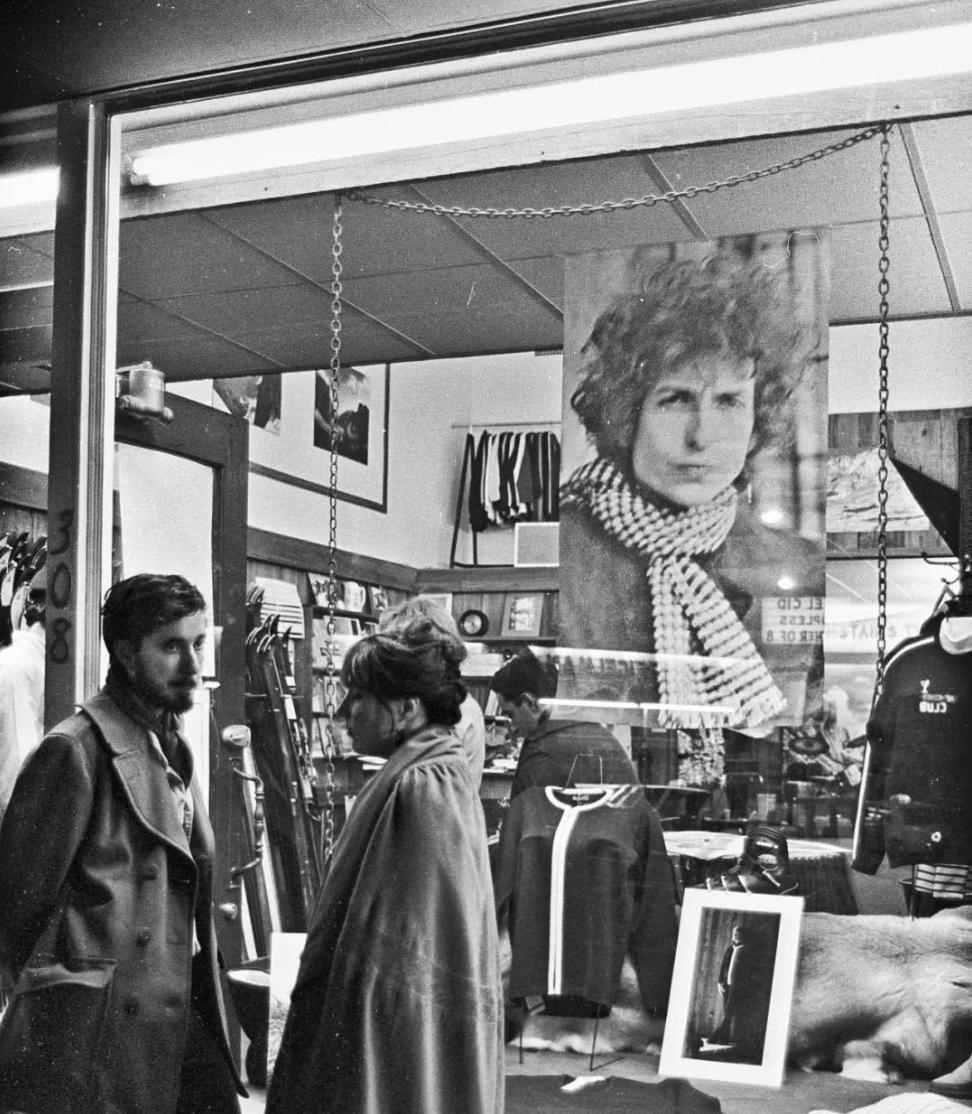 为什么现在满大街都是北面羽绒服,为啥满大街都是北面