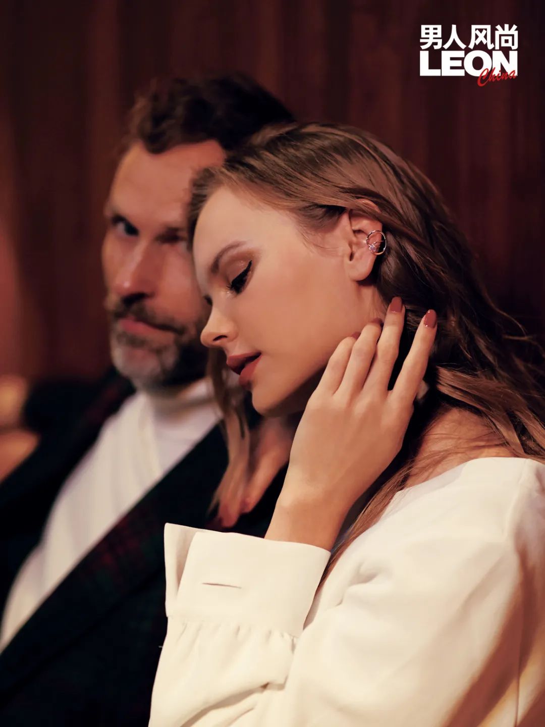 没有女人能拒绝一辆豪车,没有女人能拒绝香水