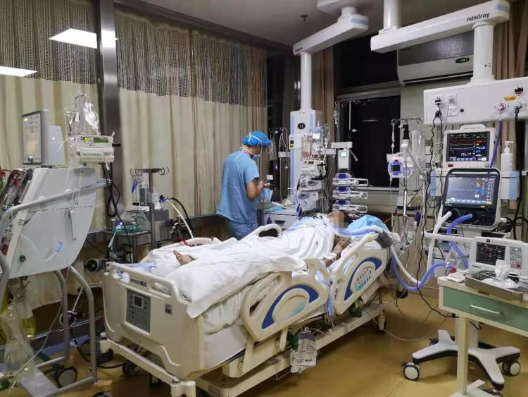 暴发性心肌炎应用ecmo治愈几率,16岁女孩病毒性心肌炎