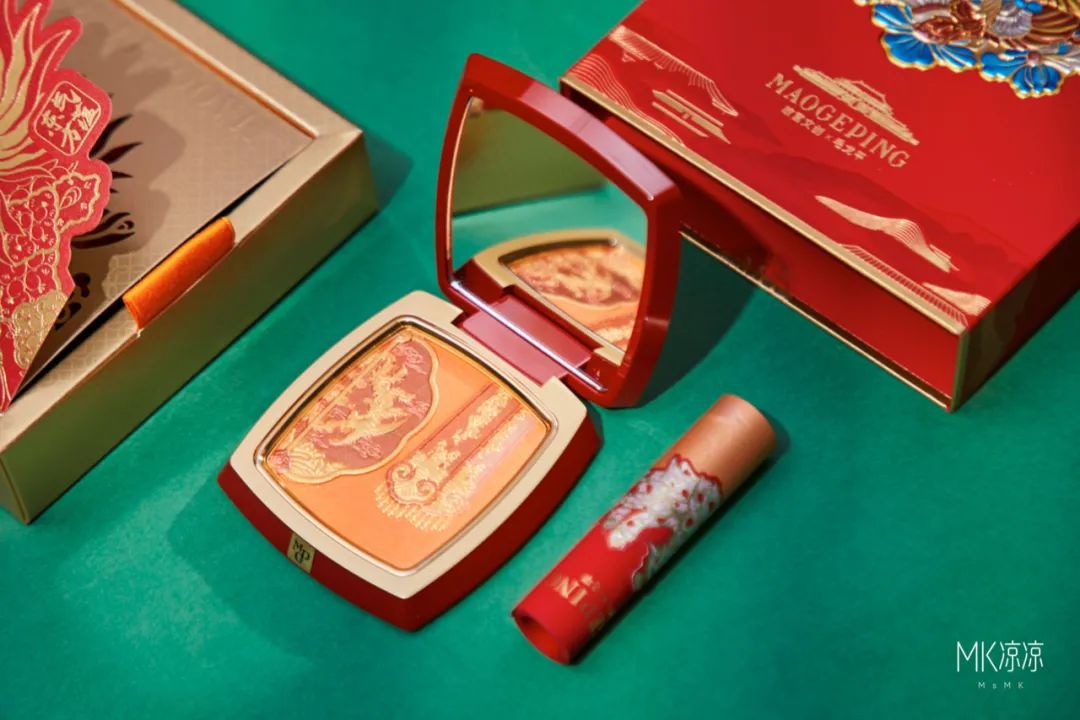 年度最上头的口红只要100多块,最正的正红色口红