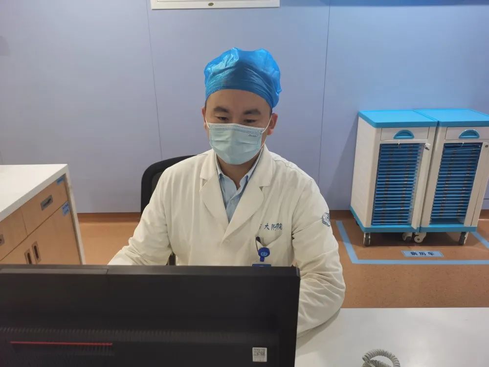 2020年第四季度“青岛好护士”王超：温暖的“大白”