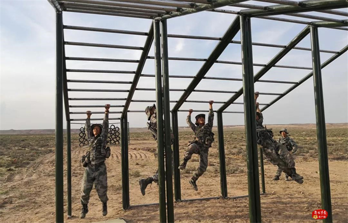 还记得那个一鸣惊人的“女枪王”吗？她立了二等功