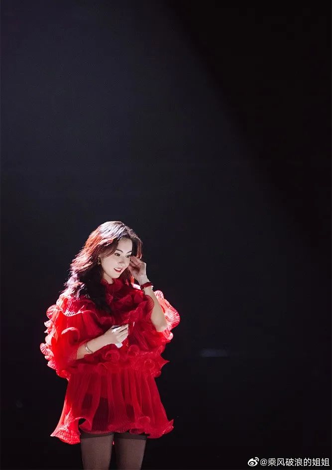 浪姐2：耳环越大，气场越强