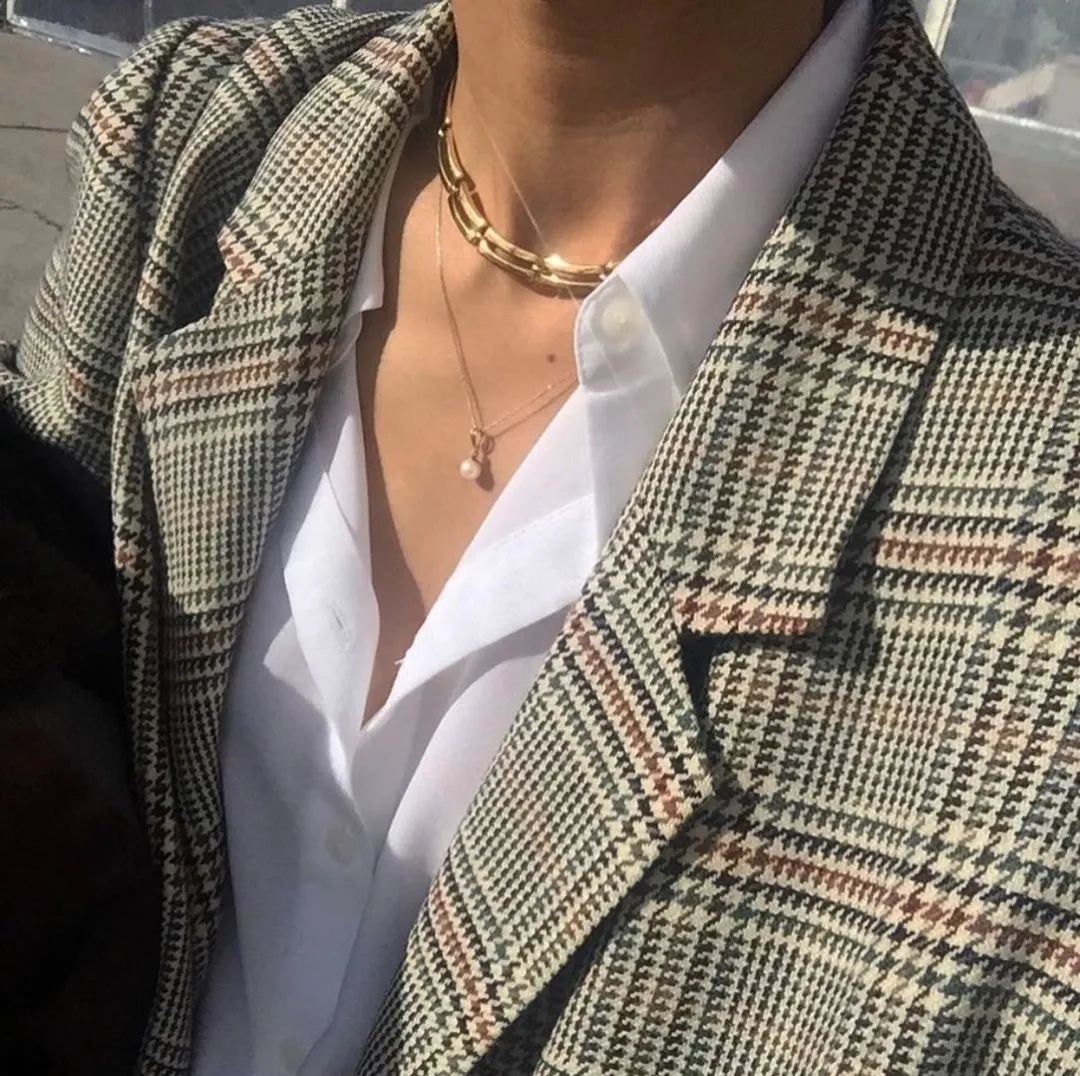 这该死的购物欲，又让我买了1.2.3.4.5.6件金色首饰