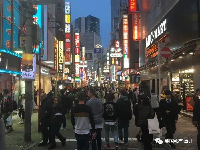 丹麦男环游世界不坐飞机,丹麦男子不坐飞机环游世界