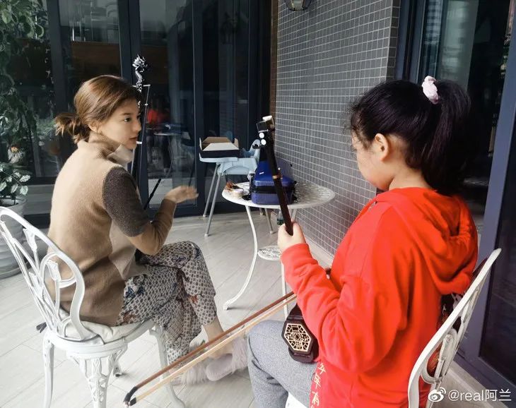 姐姐们的爱好,早已不止爱马仕了