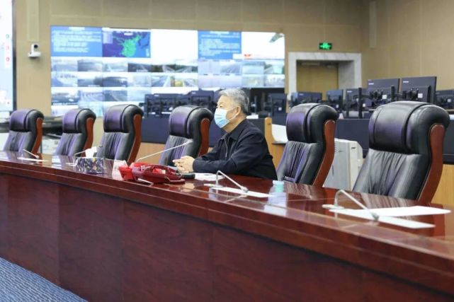 “双*长首**”交替值班!春节假期最后一天,部长*小鹏李**带班值守