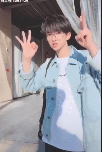 中国爱豆在韩综表演,韩综中突然说中文的中国爱豆