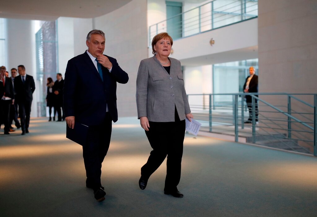 和欧洲议会第一大*党**杠上了，匈牙利总理欧尔班宣布“全员*党退**”