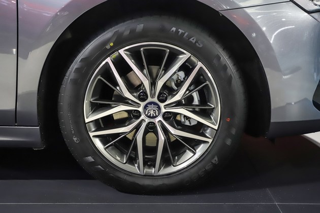 比亚迪秦plusdm-i冠军版55km续航,比亚迪秦plusdmi冠军版55km纯电