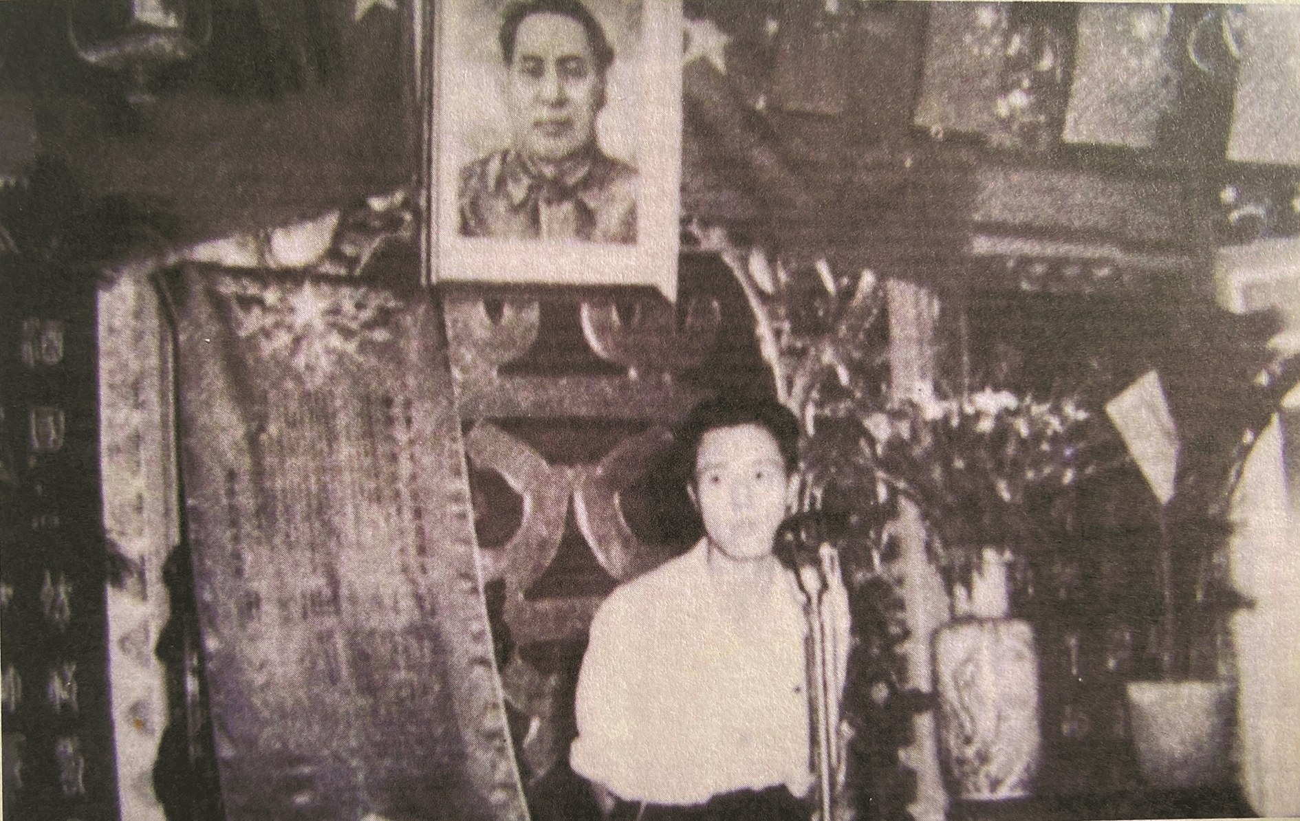 杨奇:一位穿梭粤港冒险犯难的传奇报人