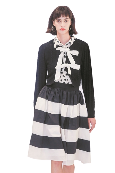 夏日穿裙子出场,出场裙装