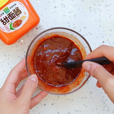 #一勺葱伴侣,成就招牌美味#夏天是属于辣椒豆皮串串的季节