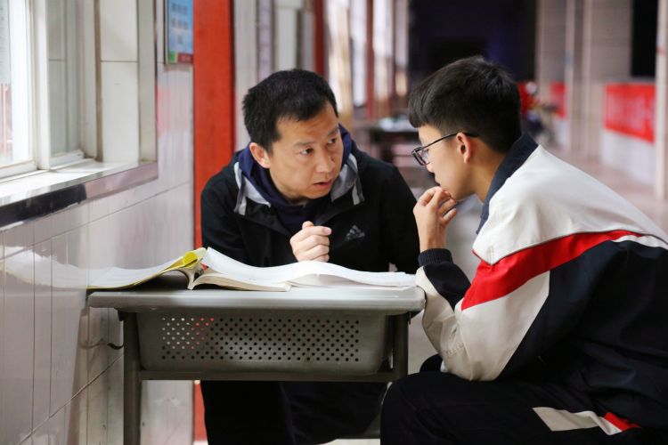 敬业+专业成就学生梦想淄博十一中推动高质量教育的探索与实践