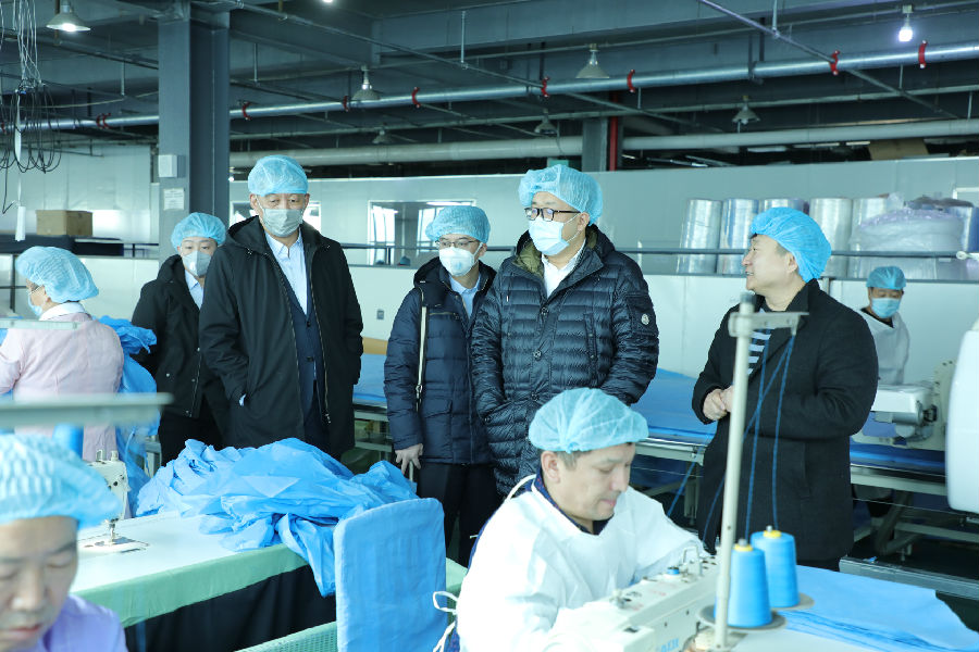 雪莲花开映天山——*疆新**农村信用社联合社成立15周年发展纪实