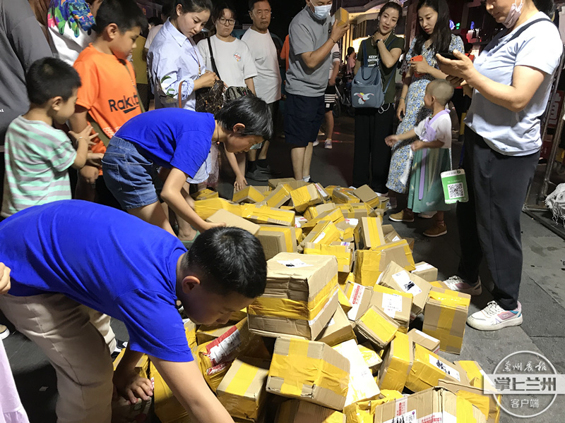 9.9元惊喜盲盒,9.9元快递盲盒