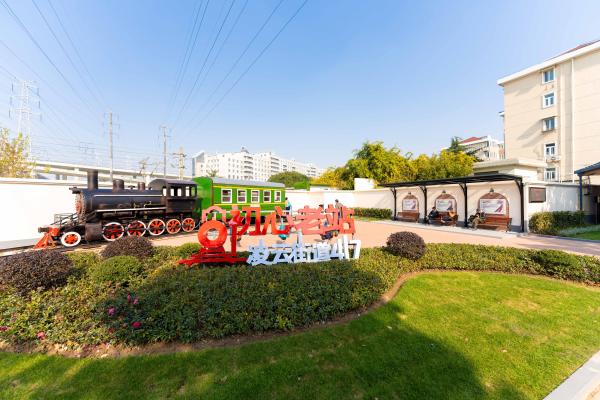 拆掉240米长围墙后，紧邻上海内环的这4个老公房小区，开始“逆袭”