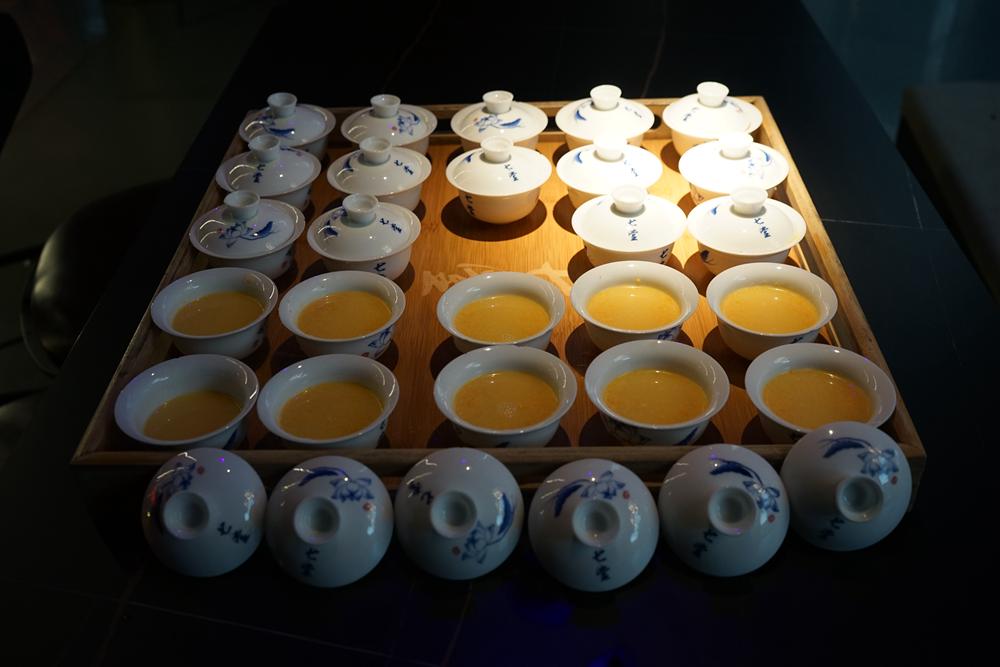 火锅、糖油果子、甜皮鸭、辣椒面......这些在成都酒吧喝的酒,yyds