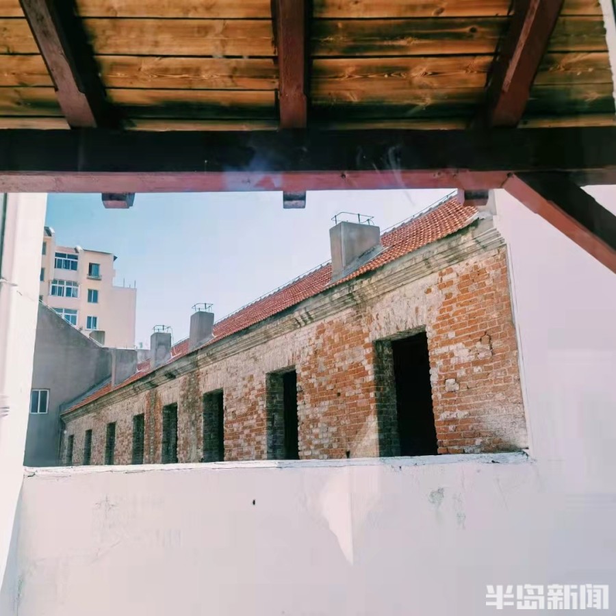 新闻周刊丨老街里，新芳华！200米小巷已吸引13家网红店，这是“一眼看海”前奏曲