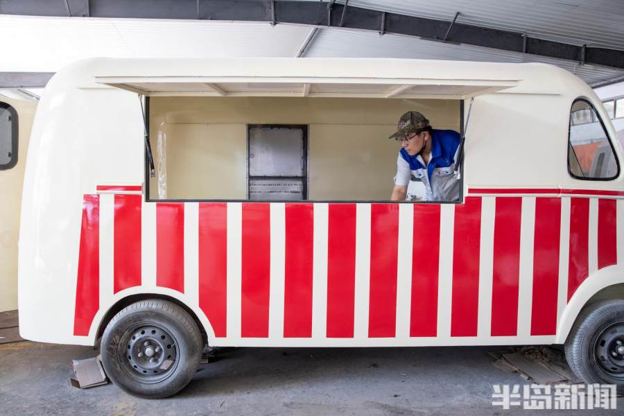 纯“爷”们!一把尺子量全球,青岛有位老爷车复刻大咖,快来围观